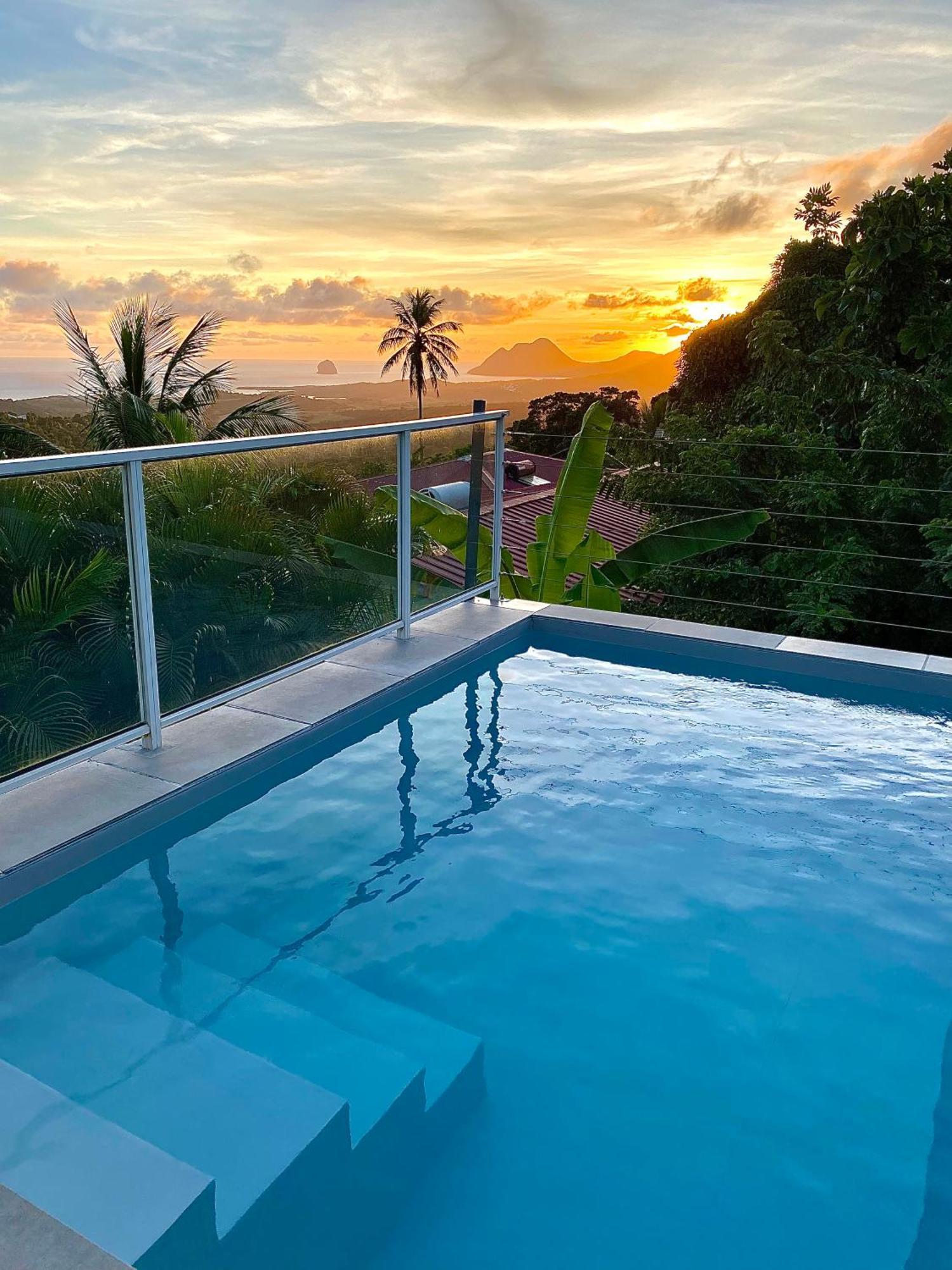 Les Villas Pameyaque 2 F2 Avec 1 Piscine Et 1 F3 Avec 1 Piscine, Superbe Vue Sur La Mer Riviere-Salee Экстерьер фото